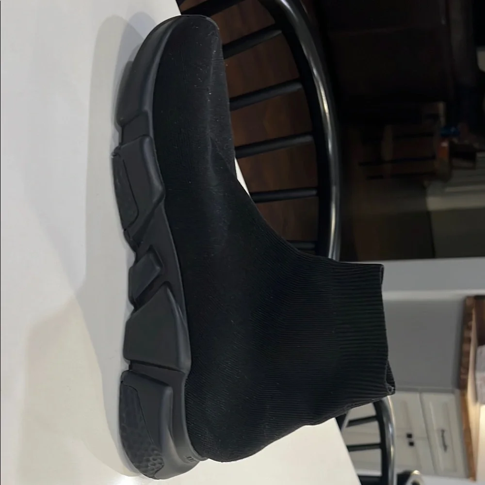 Balenciaga Black Sock Sneakers with Red Sole - Picture 6 of 11